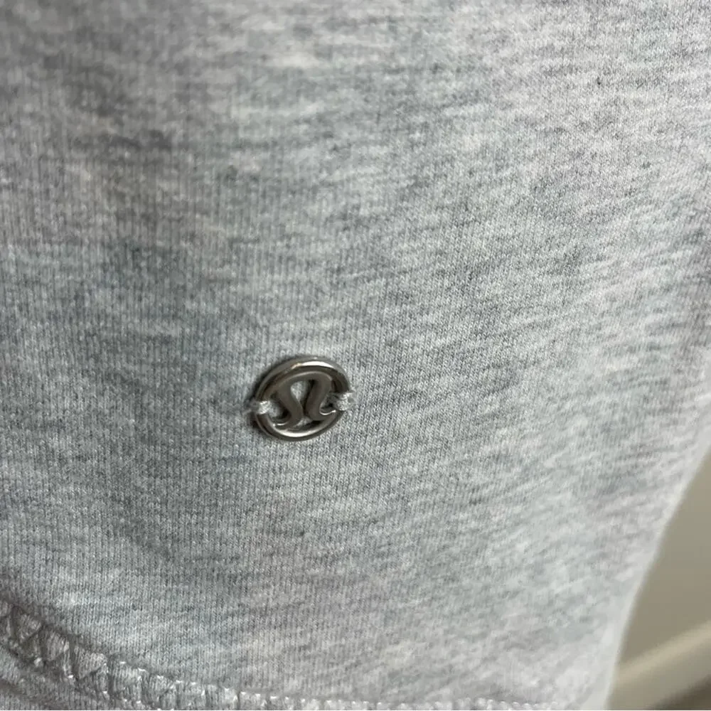 Lululemon Gray Crew Neck Long Sleeve Athletic Sweatshirt Small